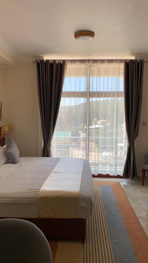 Roseau Hotel And Spa Gondar Bagian luar foto