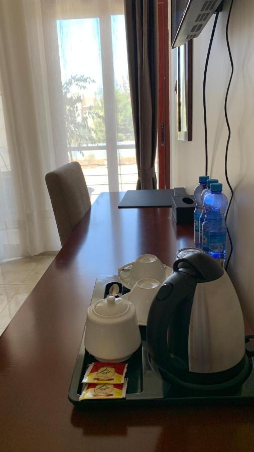 Roseau Hotel And Spa Gondar Bagian luar foto