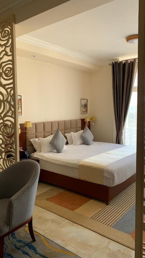 Roseau Hotel And Spa Gondar Bagian luar foto