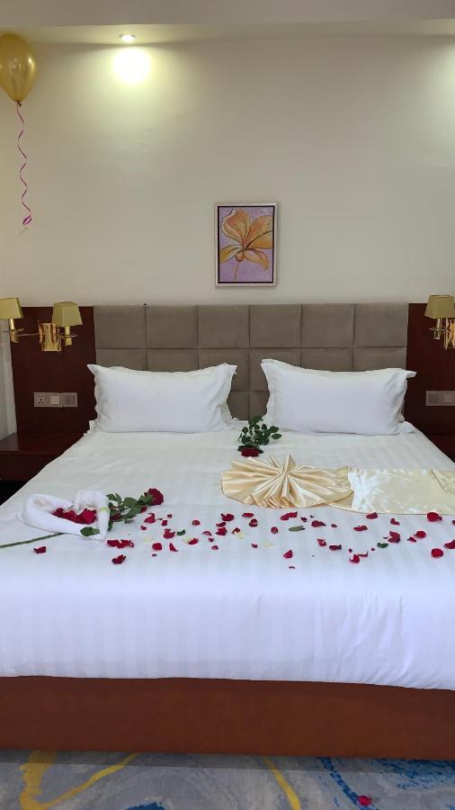 Roseau Hotel And Spa Gondar Bagian luar foto